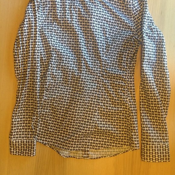 Lovely Non-iron Shirt from Banana Republic. - Picture 12 of 12